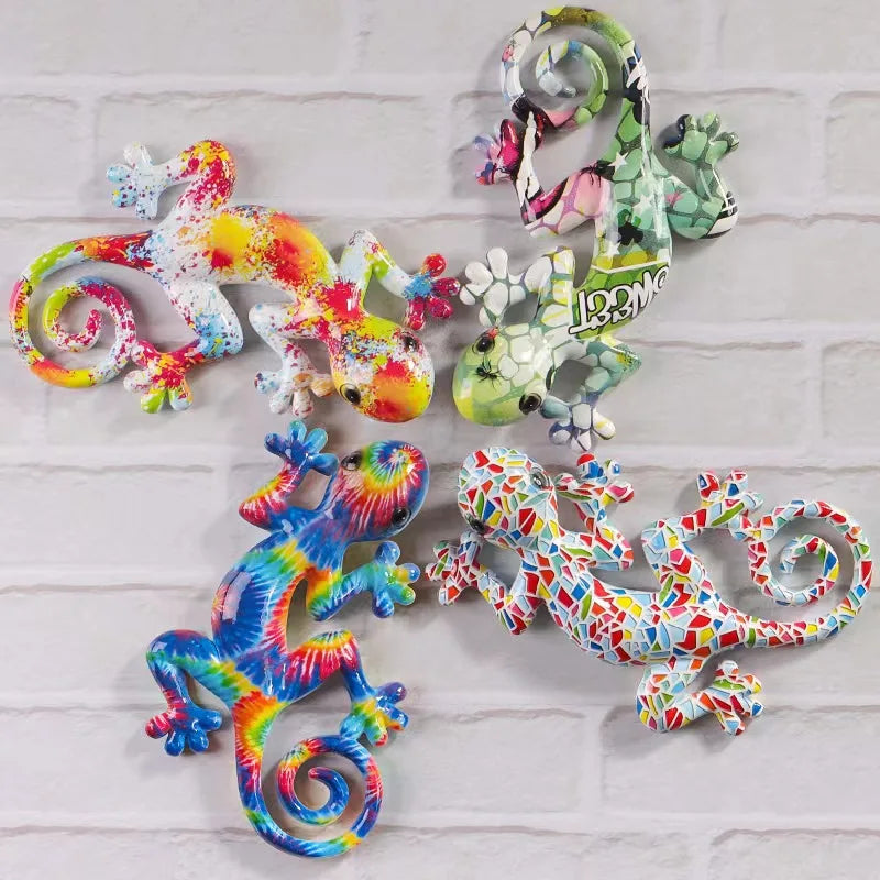 ArtZ® Sticking Around Gecko Sculpture